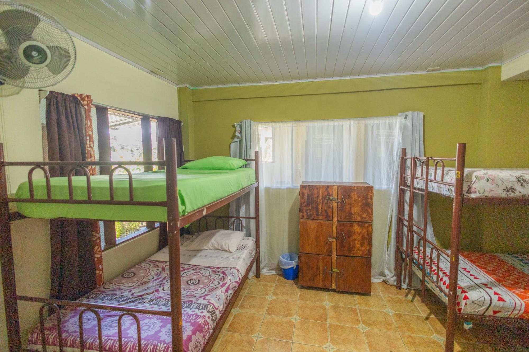 New Hostel Manuel Antonio, Meet New People Dış mekan fotoğraf