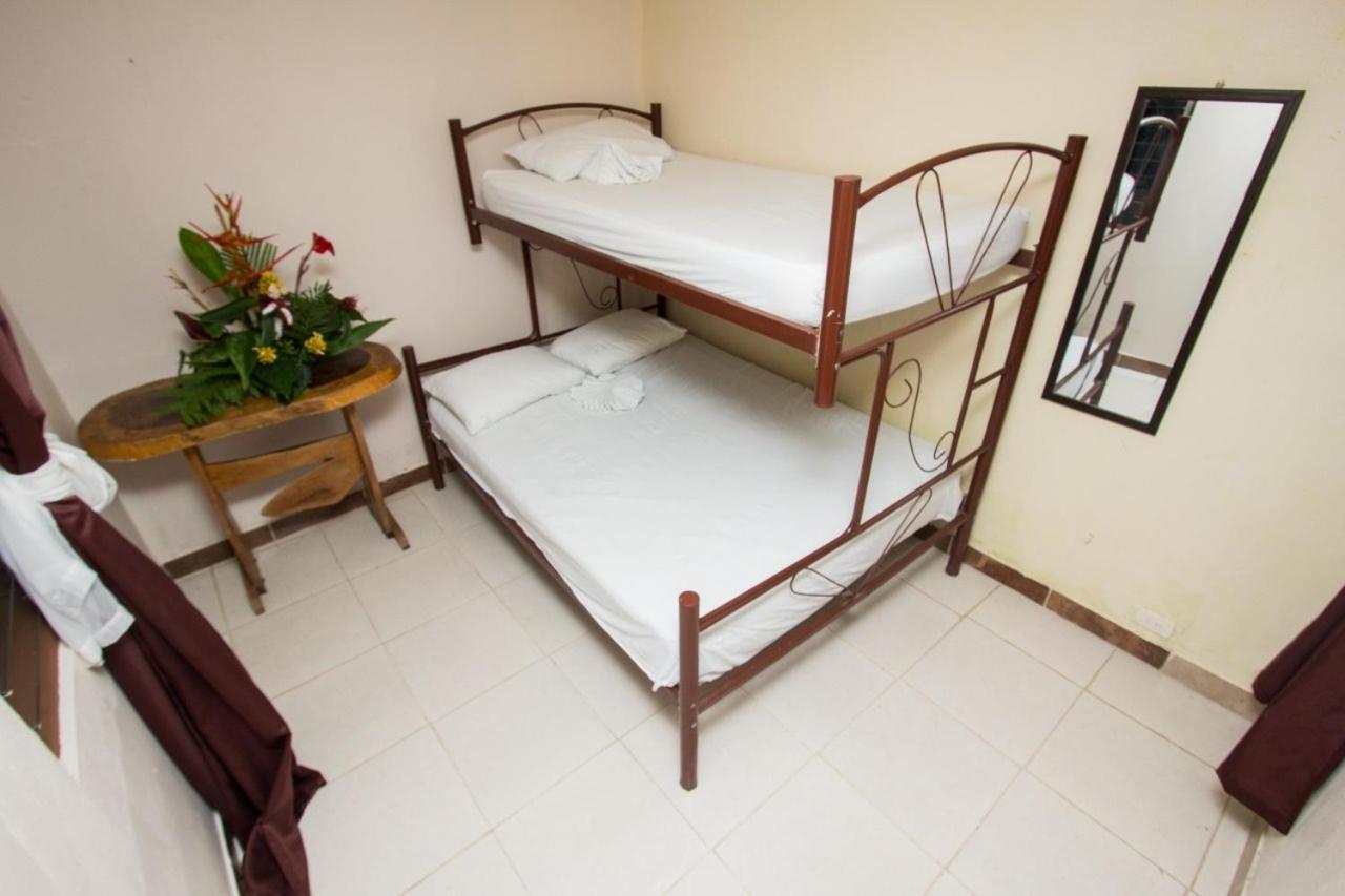 New Hostel Manuel Antonio, Meet New People Dış mekan fotoğraf