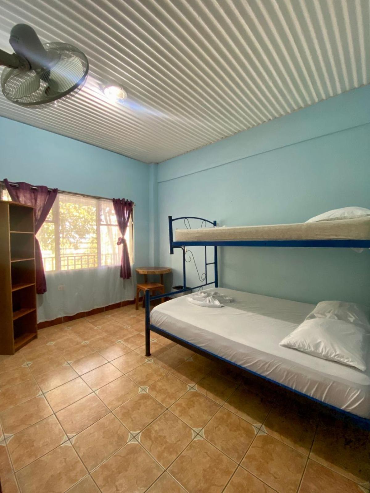 New Hostel Manuel Antonio, Meet New People Dış mekan fotoğraf